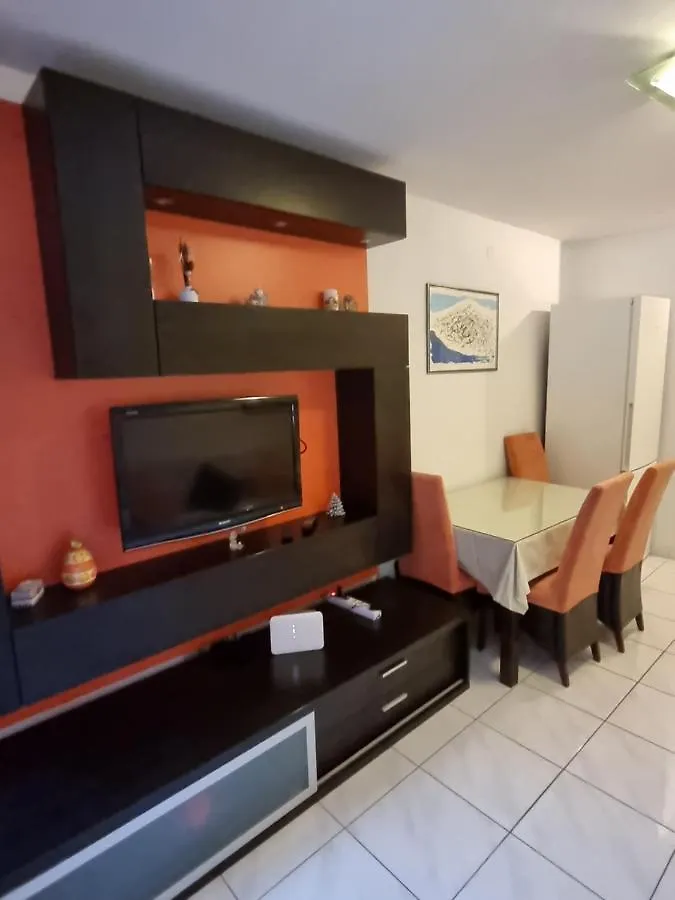 Nani Apartment Split