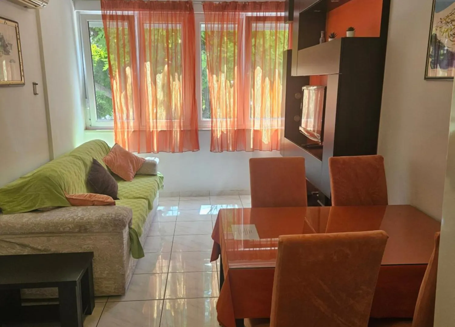 Nani Apartment Split
